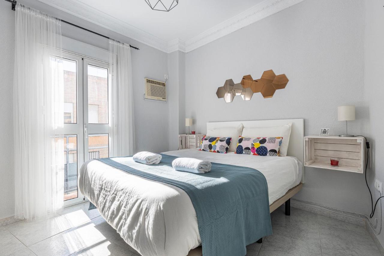 Pureza Dreams De Sevilla Oasis En Triana ภายนอก รูปภาพ